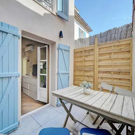 Lovely Renovated Terrace - Mobility Lease Apartment